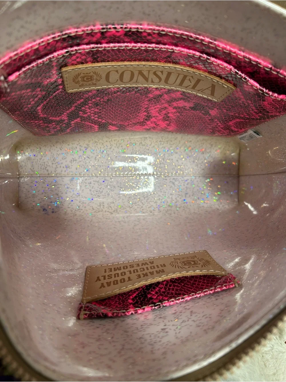 Consuela Ale Downtown Crossbody and Ale Pouch - Picture 11 of 14